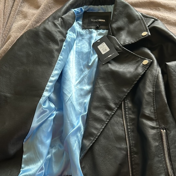 Black fashion nova leather jacket- XL - Picture 4 of 5